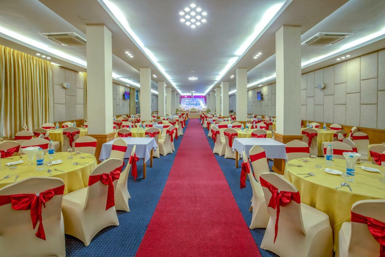 Ngwe Moe Hotel Mawlamyine Exterior photo