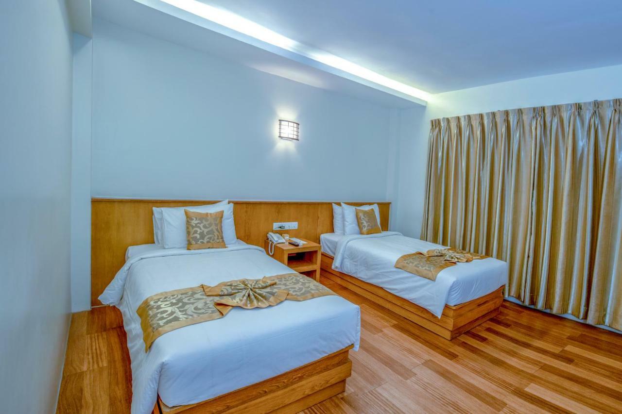 Ngwe Moe Hotel Mawlamyine Exterior photo